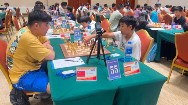 国际象棋夏季锦标赛火热开赛百名棋手竞智逐锋(图1)