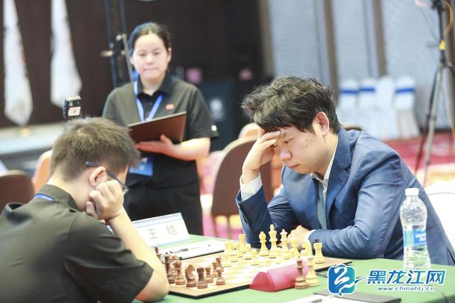 第四届中国国际象棋冠军赛落幕 黑龙江棋手王皓勇夺亚军(图2)