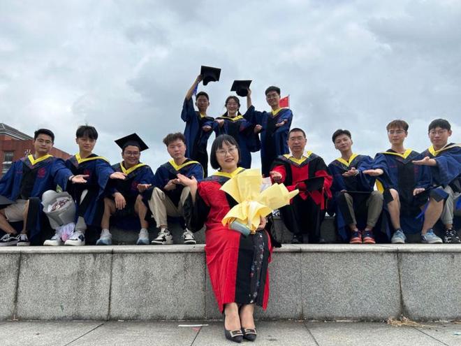贵州大学教授陈玉玲：教育与科研路上的“铿锵玫瑰”(图2)