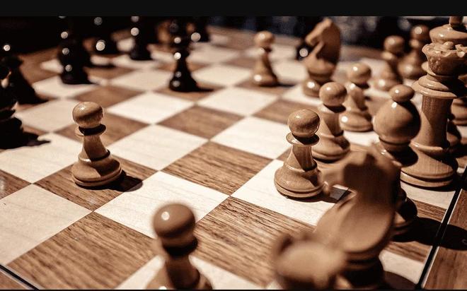 阿森纳官网以10件事介绍埃泽：热衷回馈社会喜欢国际象棋(图9)