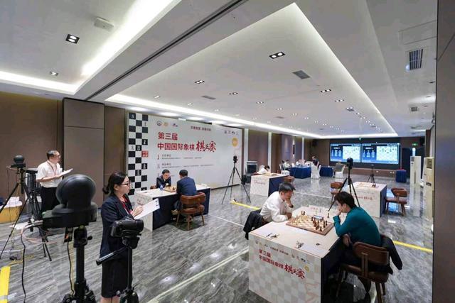 2025第三届中国国际象棋棋王赛在千年古城邛崃圆满闭幕 老将卜祥志首度加冕“棋王”(图2)