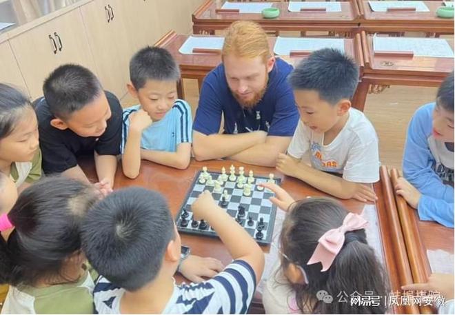 全国国际象棋“四进”活动蚌埠火热推进：跨洋暖流润珠城(图2)