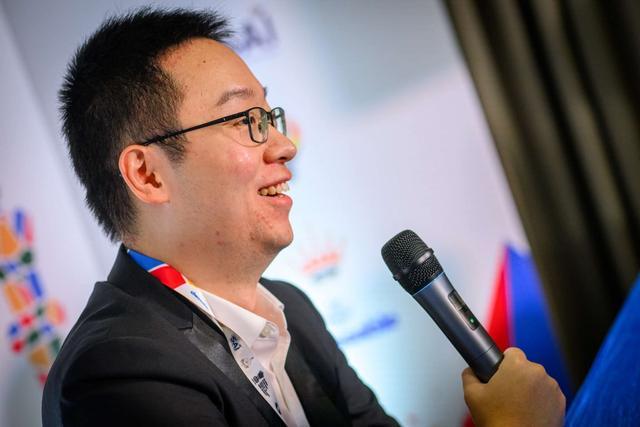 对手送车！中国棋手韦奕晋级国际象棋世界杯赛决赛！(图3)