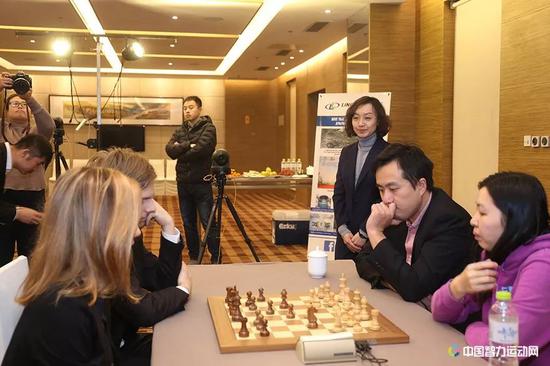 海南儋州第十六届国际象棋特级大师超霸战闭幕(图1)