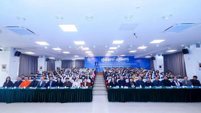 诗韵联通世界 文明互鉴未来：杭州南肖埠小学举办国际理解教育成果展示活动(图2)