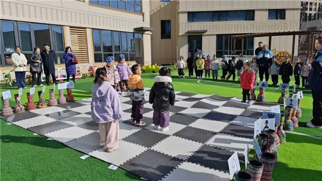 致力国际象棋幼儿教育记《幼儿国际象棋启蒙教程》作者安艳凤(图4)