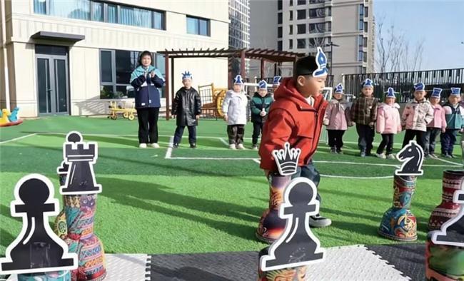致力国际象棋幼儿教育记《幼儿国际象棋启蒙教程》作者安艳凤(图2)