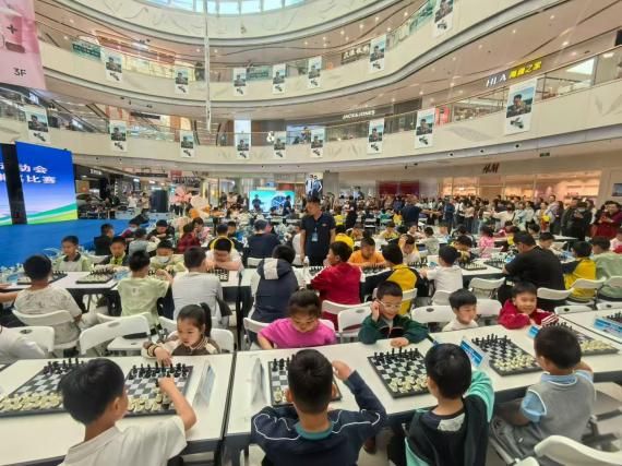 “棋”聚一堂济宁全民健身运动会国际象棋赛圆满落幕(图1)