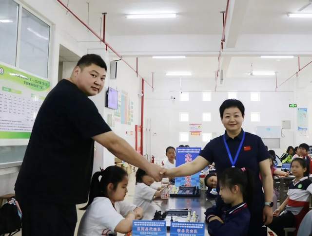 聊城市第四届学生（青少年）运动会国际象棋比赛在冠县圆满结束！(图1)