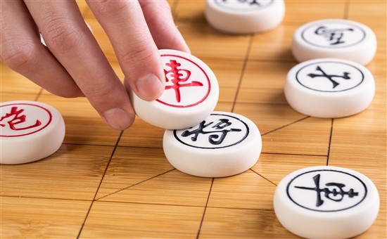 棋妙反差：为何围棋班爆满象棋班冷清？揭开家长焦虑背后的教育真相！(图1)