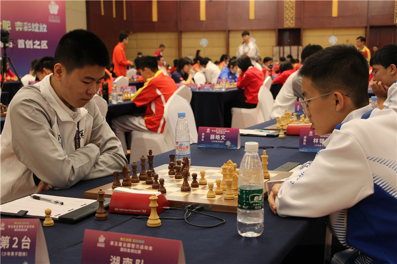 体育彩票杯2026年全国国际象棋锦标赛（个人）第六轮：男子组四强并列女子组榜首易主(图1)